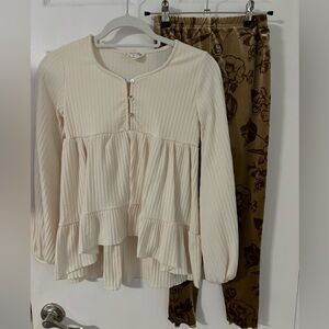 Joyfolie Top and Velvet Legging Outfit